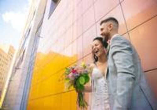 没领结婚证买房可以写两个人的名字吗